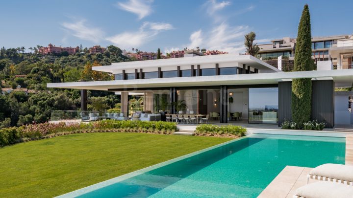 New build luxury villa for sale in La Quinta, Marbella West