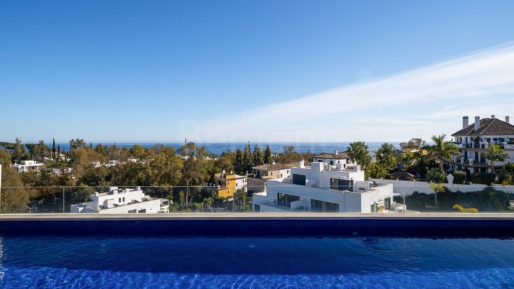Modern duplex penthouse with sea views for sale in Marbella Golden Mile