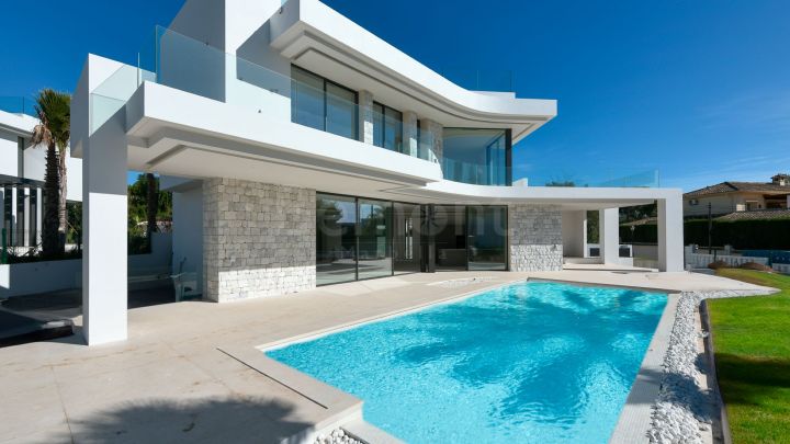 6-Bedroom modern villa for sale in Marbesa, Marbella East