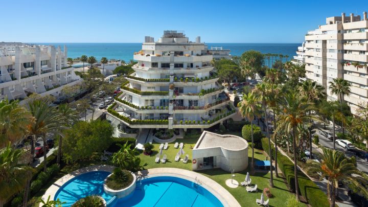 Luxury beach duplex penthouse with sea views for sale in Marbella, Andalusia