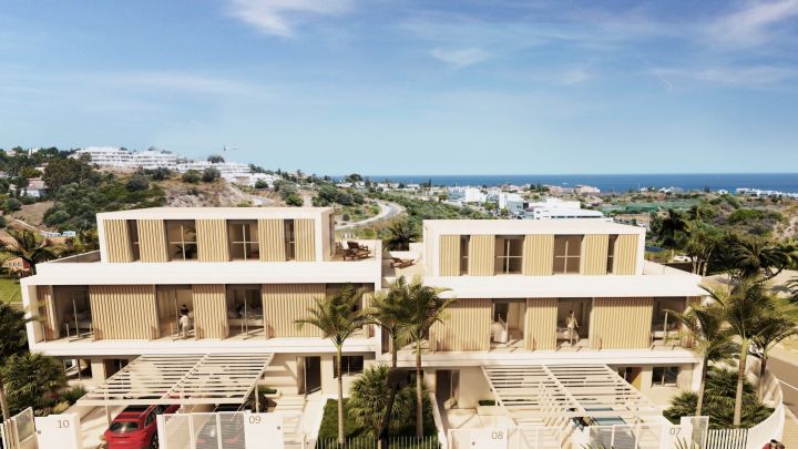 Brand new townhouses with sea views for sale in Estepona