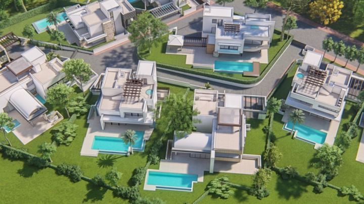 Front line golf villas with sea views for sale in Marbella East