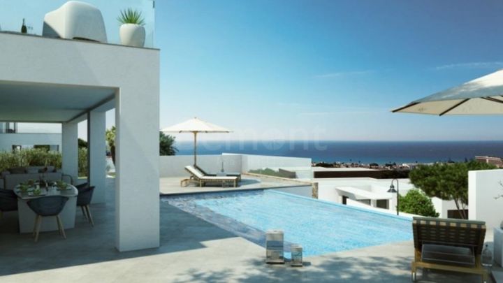 Eigentijdse nieuwbouw villa te koop in La Cala de Mijas, Marbella Oost