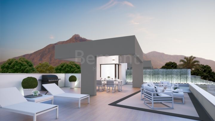 Modern penthouse for sale in Puerto Banus, Marbella