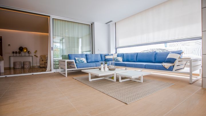 Appartement contemporain côté plage à vendre à Puerto Banus, Marbella