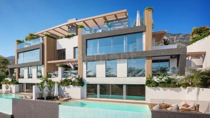 Luxury semi-detached villa for sale in Benahavis, Marbella West