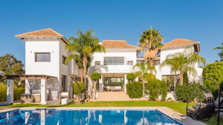 Luxury Mediterranean villa for sale in Marbella Golden Mile