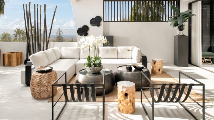 Luxury duplex penthouse for sale in Marbella Golden Mile