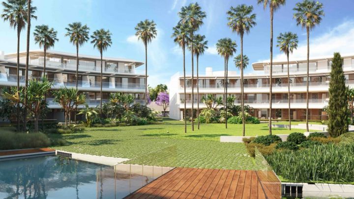 Front line beach ground floor apartment for sale in Marbella West