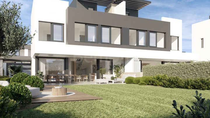 Brand new townhouse for sale in Atalaya Golf, Estepona