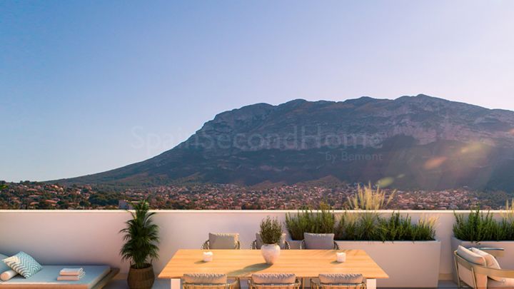 Brand new penthouse with mountain views for sale in Costa Blanca North