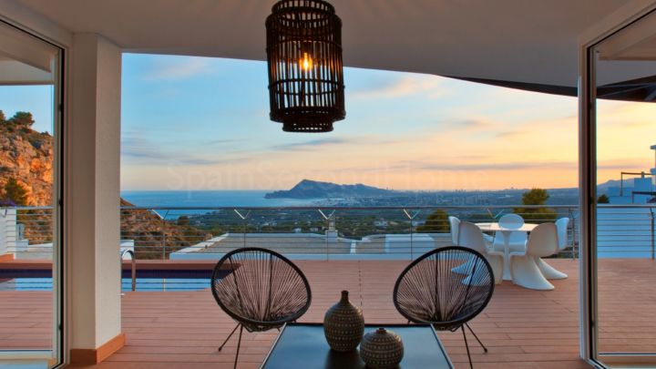 Luxury townhouse for sale in Costa Blanca North