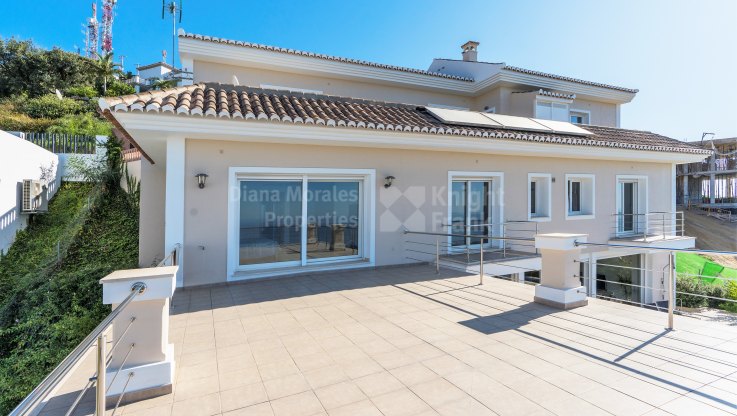 Villa with sea views in Altos de Los Monteros - Villa for sale in Los Altos de los Monteros, Marbella East