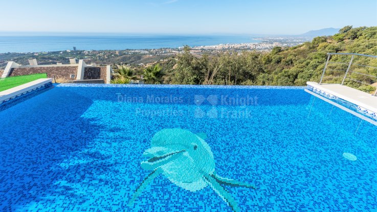 Villa avec vue sur la mer à Altos de Los Monteros - Villa à vendre à Los Altos de los Monteros, Marbella Est