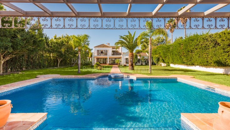 Fabulous Villa with private padel court - Villa for rent in Guadalmina Baja, San Pedro de Alcantara