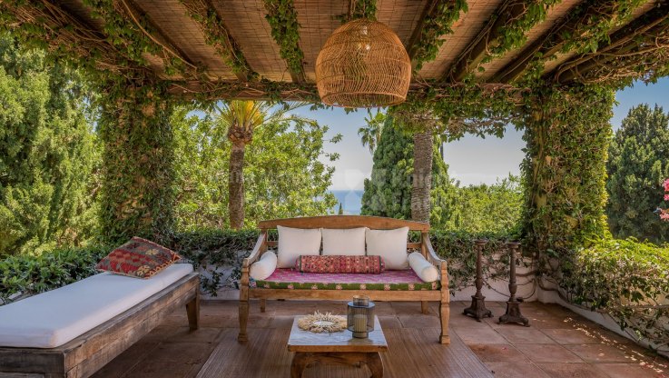 Wunderschönes Anwesen 2min vom Marbella Zentrum entfernt - Villa zum Verkauf in Altos Reales, Marbella Goldene Meile