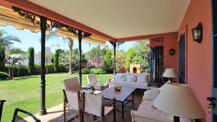 Villa a corta distancia del centro de Marbella - Villa en venta en Marbella Centro, Marbella ciudad