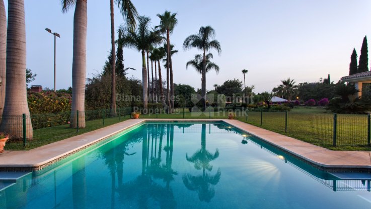 Villa mit großem Potenzial in Guadalmina Baja - Villa zum Verkauf in Guadalmina Baja, San Pedro de Alcantara