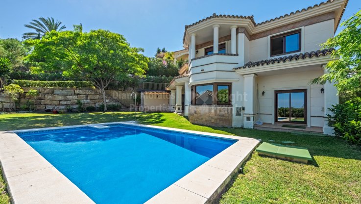 Elegant villa ready to move in - Villa for sale in Los Arqueros, Benahavis