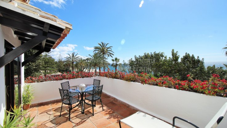 Sitio Incomparable frente al Mar - Villa en alquiler en Puente Romano, Marbella Milla de Oro