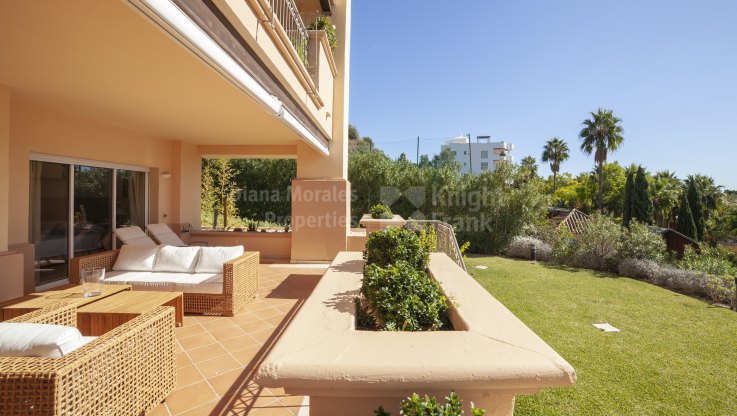 Large Garden Apartment for Long Term Rent in Altamira complex- Rio Real Golf - Ground Floor Apartment for rent in Altamira, Marbella East