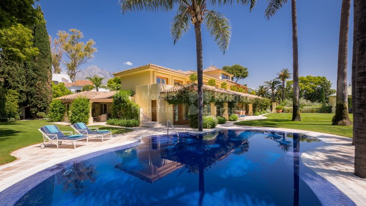 Milla de Oro junto a la playa, Magnifica villa en Marbella Club