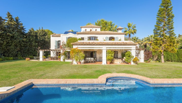 Haus an der Goldenen Meile - Villa zum Verkauf in El Vicario, Marbella Goldene Meile
