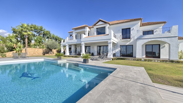 Top quality villa for sale in Los Flamingos Golf - Villa for sale in Los Flamingos Golf, Benahavis