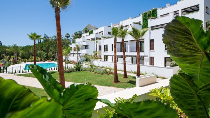 Bonito ático en dos niveles en prestigiosa zona - Atico Duplex en venta en Las Lomas del Marbella Club, Marbella Milla de Oro