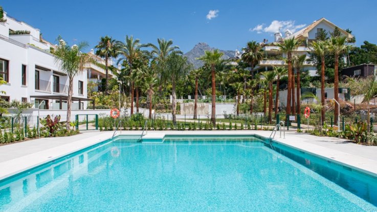 Ático en dos niveles en distinguida urbanización - Atico Duplex en venta en Las Lomas del Marbella Club, Marbella Milla de Oro