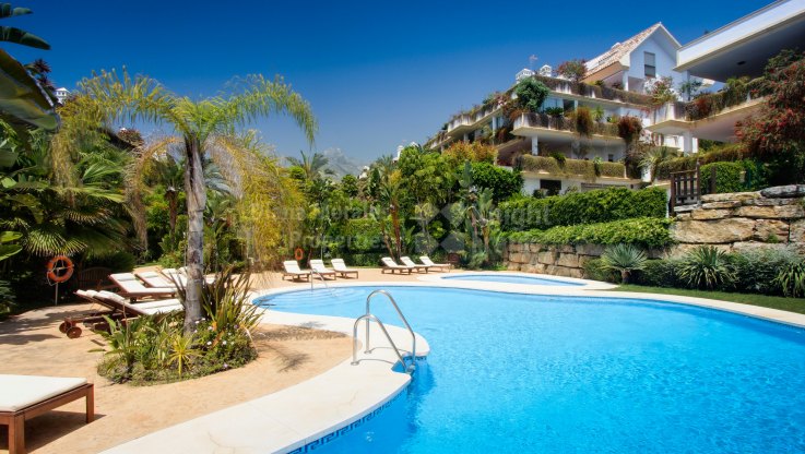 3 bedroom apartment in the Golden Mile - Apartment for sale in Las Lomas del Marbella Club, Marbella Golden Mile