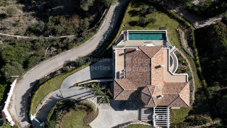 Un hogar con mucho encanto - Villa en venta en El Madroñal, Benahavis