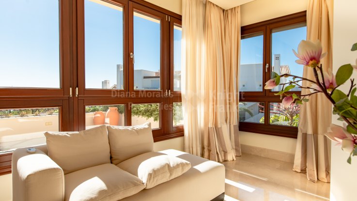 Appartement en bord de mer entouré de jardins tropicaux - Penthouse duplex à vendre à Los Monteros Playa, Marbella Est