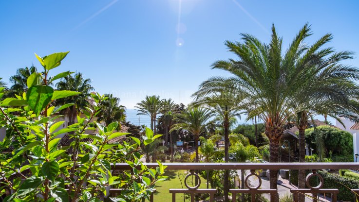 Квартира на берегу моря в окружении тропических садов - Пентхаус дуплекс на продажу в Los Monteros Playa, Восточная Марбелья