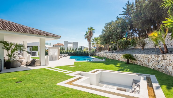 Villa a corta distancia caminando de Puerto Banús - Villa en venta en Marbella - Puerto Banus