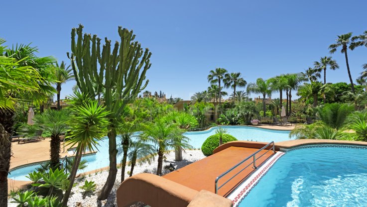 Gartenwohnung in sicherer Wohnanlage zu verkaufen - Erdgeschosswohnung zum Verkauf in Mansion Club, Marbella Goldene Meile