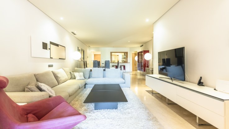 Se vende apartamento con jardín en urbanización segura - Apartamento Planta Baja en venta en Mansion Club, Marbella Milla de Oro
