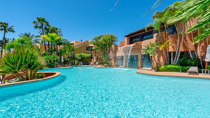 Garden apartment in secure development for sale - Ground Floor Apartment for sale in Mansion Club, Marbella Golden Mile