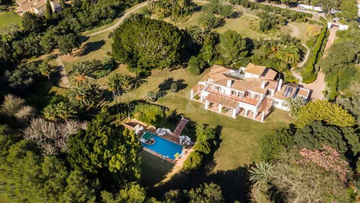 Sotogrande, Excelente inversión: Terreno con potencial para 4 casas en primera línea de golf