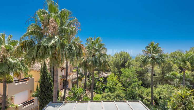 Two-level penthouse with scenic views - Duplex Penthouse for sale in Sierra Blanca, Marbella Golden Mile