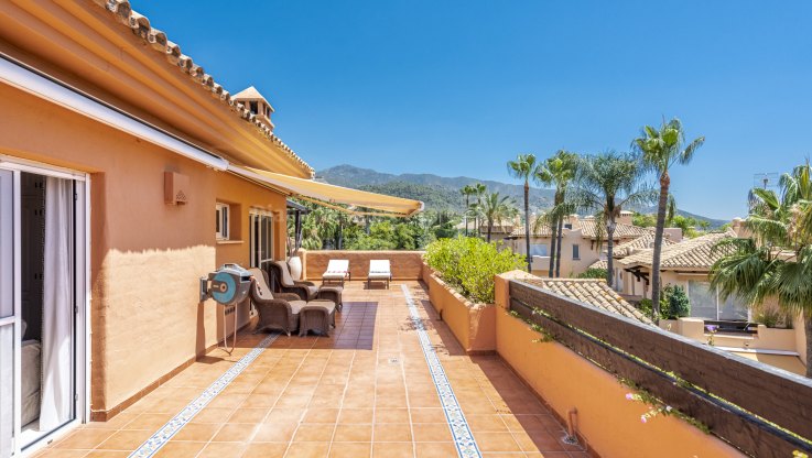 Zweistöckiges Penthouse mit Panoramablick - Zweistöckiges Penthouse zum Verkauf in Sierra Blanca, Marbella Goldene Meile