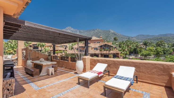 Two-level penthouse with scenic views - Duplex Penthouse for sale in Sierra Blanca, Marbella Golden Mile