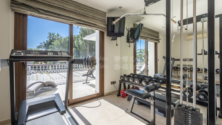 Villa en una zona segura y de alta demanda - Villa en venta en Los Monteros, Marbella Este