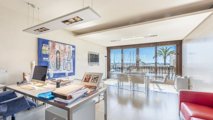 Fabulous apartment with sea views overlooking Puerto Banús harbour - Apartment for sale in Puerto, Marbella - Puerto Banus