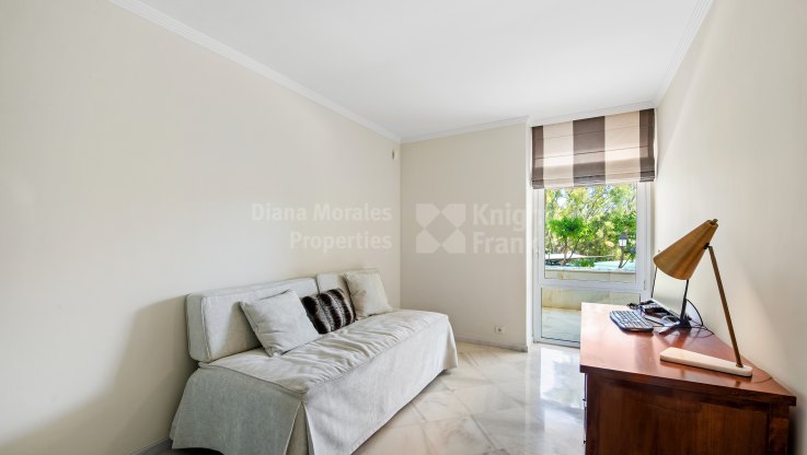 Appartement au rez-de-chaussée en première ligne du Golf - Appartement rez de chaussée à vendre à Los Granados Golf, Nueva Andalucia
