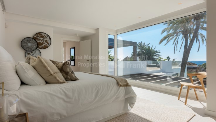 Villa a 500 metros de la playa - Villa en venta en Las Chapas, Marbella Este