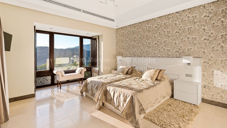 Maison élégante avec des vues incroyables - Villa à vendre à Carretera de Istan, Istan