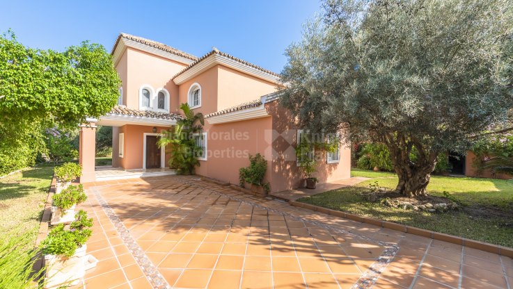 Villa in Estepona mit Meerblick - Villa zum Verkauf in La Gaspara, Estepona
