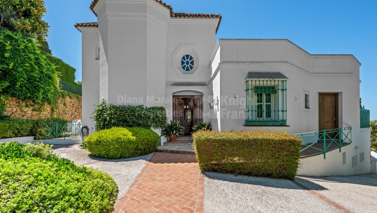 Charmante maison familiale dans le centre de Marbella - Villa à vendre à El Capricho, Marbella Golden Mile