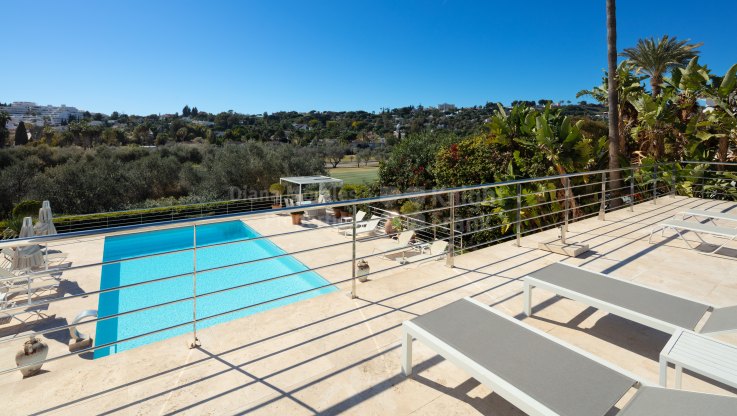 Villa en primera linea de golf - Villa en venta en Parcelas del Golf, Nueva Andalucia